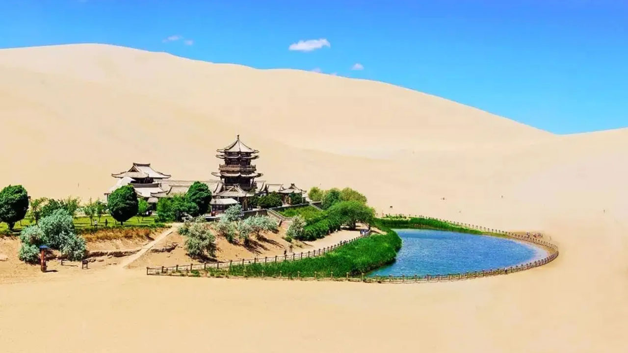 月牙泉风景名胜区 月牙泉风景名胜区.jpg