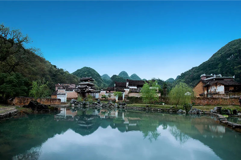 勾蓝瑶寨.jpg