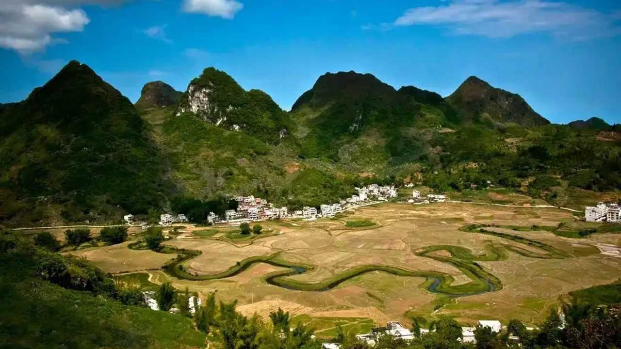 广西巴马瑶族自治县.jpg