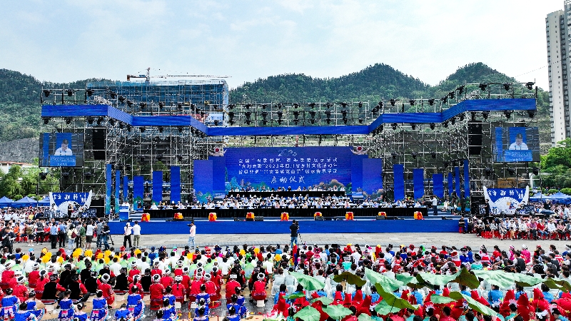 全国“四季村晚”春季示范展示暨四川省乡村文化活动年.jpg