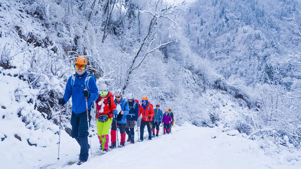 攀登三奥雪山.jpg