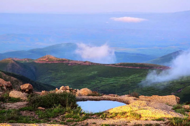 张家口大青山.jpg