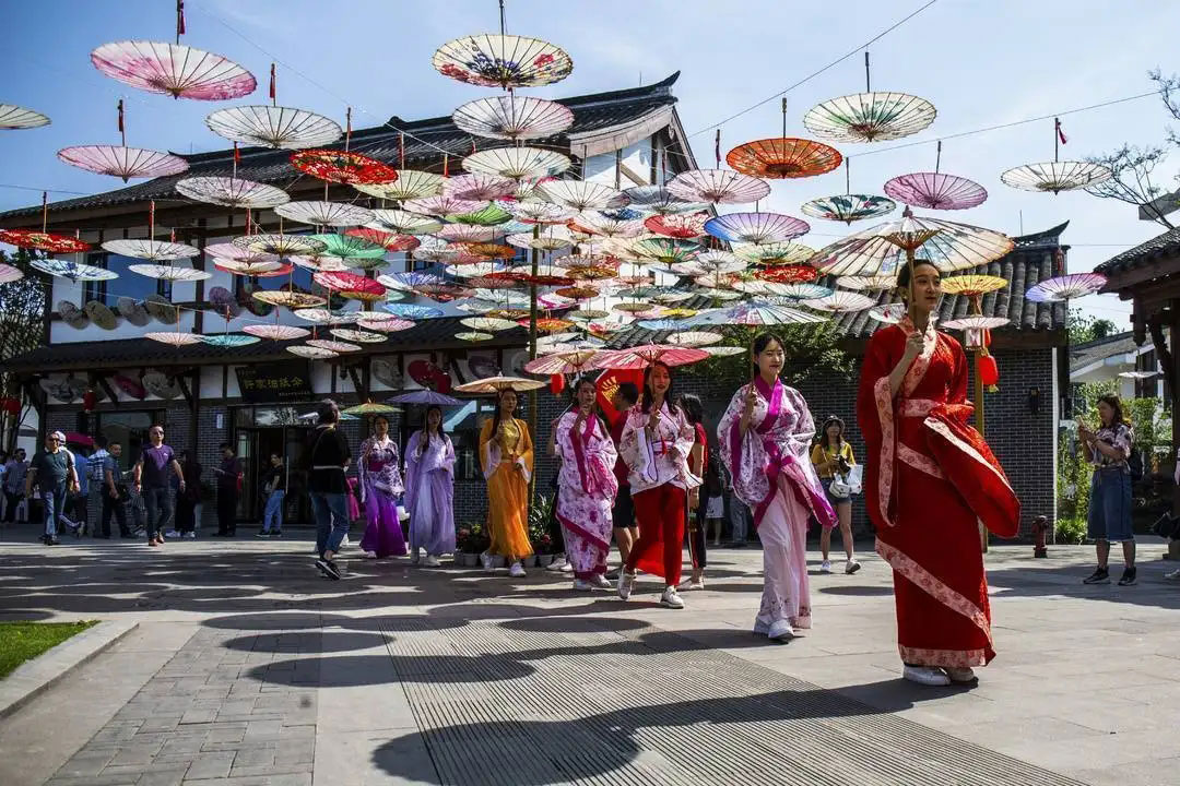 董允坝伞乡景区.jpg