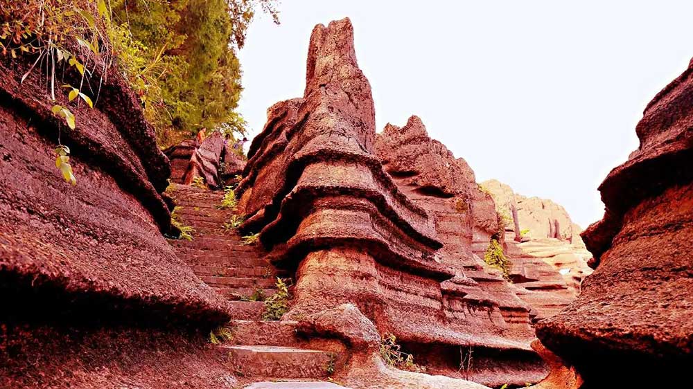 湘西红石林景区.jpg