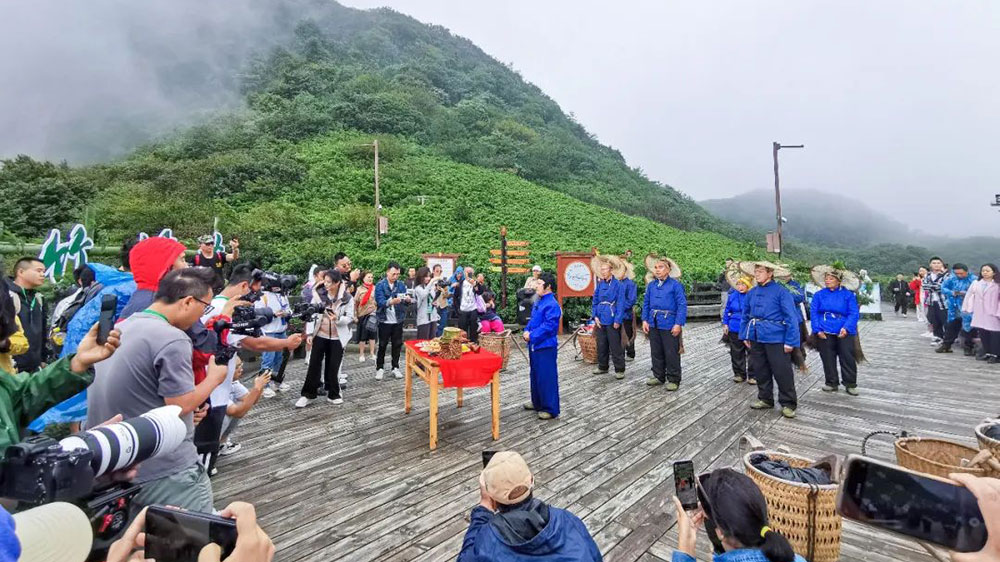 2023金佛山国际旅游文化节现场.jpg