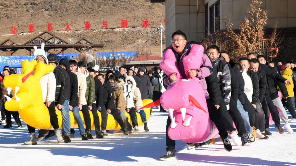 “向西一步去滑雪”的冰雪体育文化旅游系列活动互动.jpg